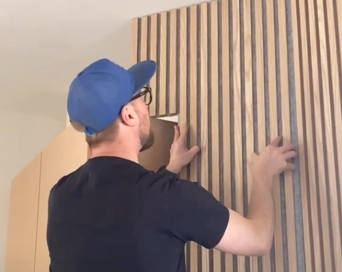 Slat wall assembly